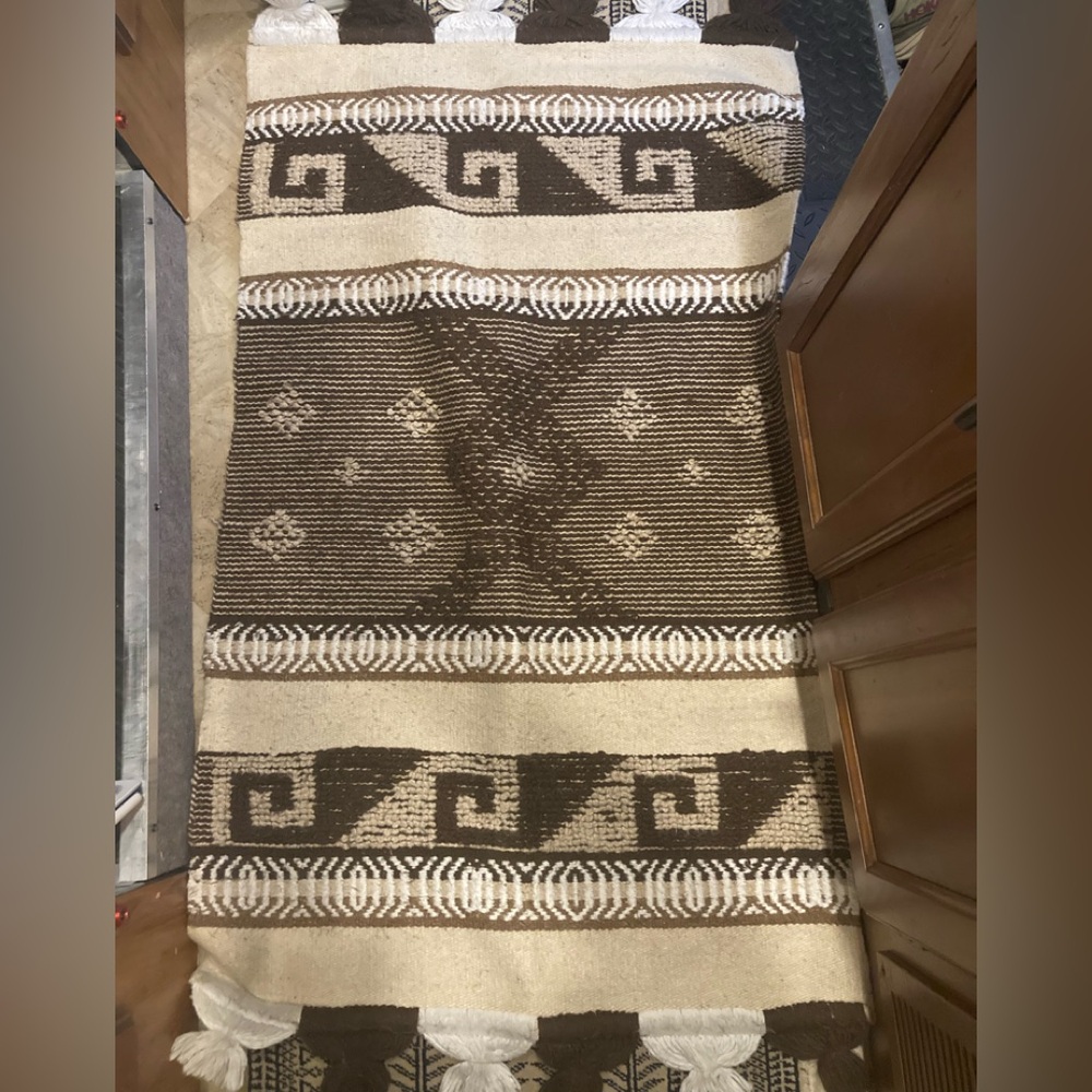Peruvian? Brown /Cream Geometric Pattern Rug/Wall Hanging Wool Blend pre loved - Picture 5 of 15